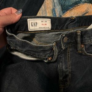 Gap men’s Slim 28/30 jeans.